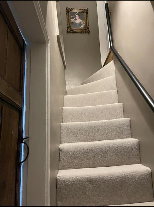 Entire Georgian Luxury Home - 3 Storey- High St Henley-In-Arden -Two Bedrooms-Sleeps 4 Dış mekan fotoğraf