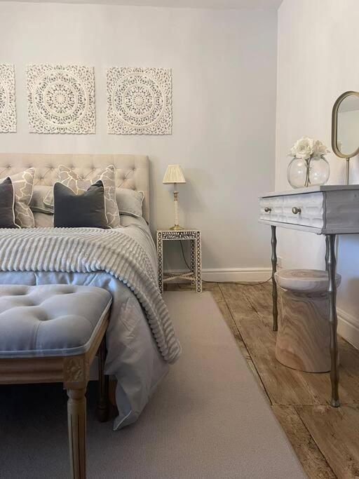 Entire Georgian Luxury Home - 3 Storey- High St Henley-In-Arden -Two Bedrooms-Sleeps 4 Dış mekan fotoğraf