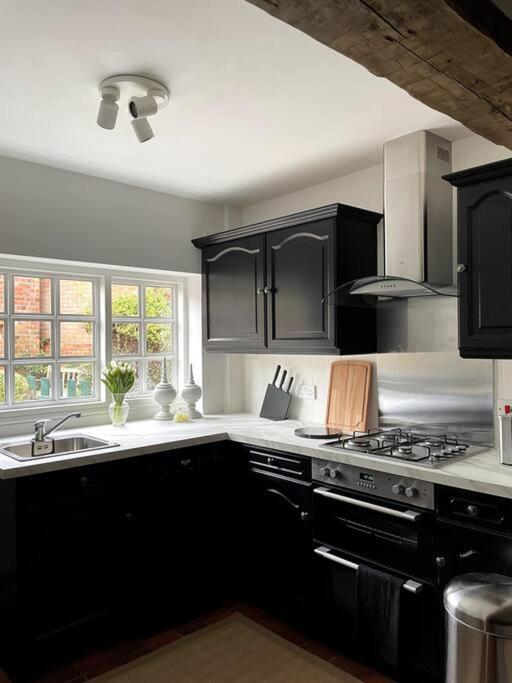 Entire Georgian Luxury Home - 3 Storey- High St Henley-In-Arden -Two Bedrooms-Sleeps 4 Dış mekan fotoğraf